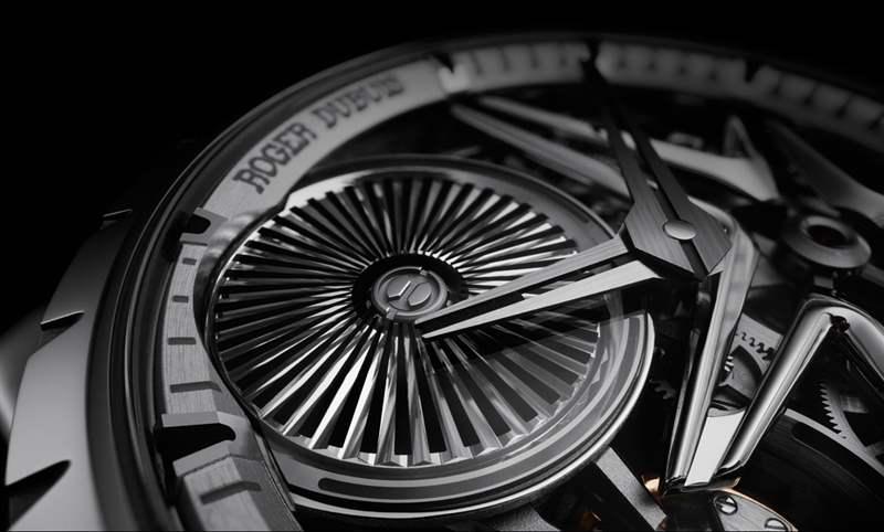 這款自動盤轉(zhuǎn)起來很迷幻！ Roger Dubuis攜手空山基推出Excalibur Sorayama Monobalancier腕表